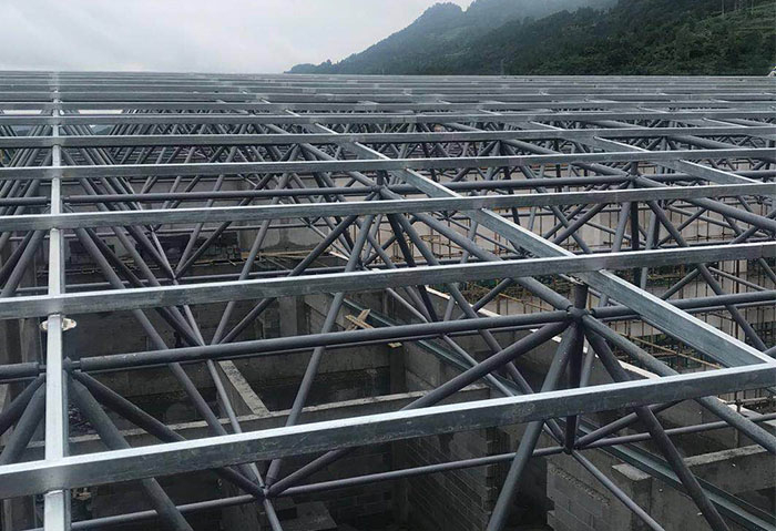 迁安仁怀冠英学校艺体楼网架